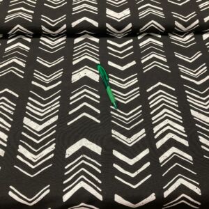 fekete alapon háztető mintázatú loneta vászon