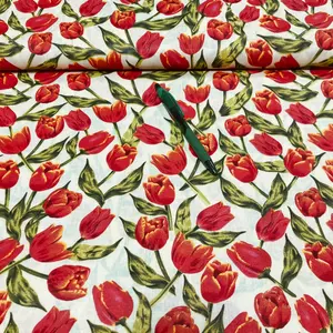 ekrü alapon piros tulipán mintás pamut karton