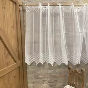 Alul bordűrös vitrage függöny