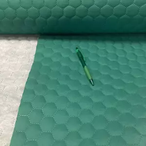 Zászló zöld színű méhsejt mintás oxford (600) vízlepergetős anyag 