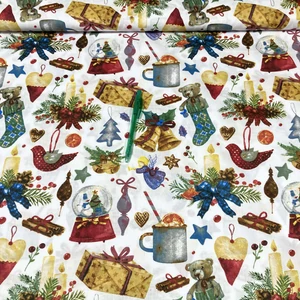 Fehér alapon karácsonyi hógömb, angyalka, maci, kakaó mintás pamut vászon
