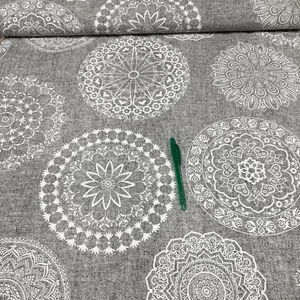 Szürke alapon fehér mandala mintás loneta vászon 