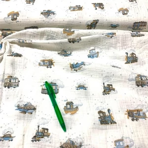 Fehér alapon vonat, repülő, hajó mintás dupla géz anyag
