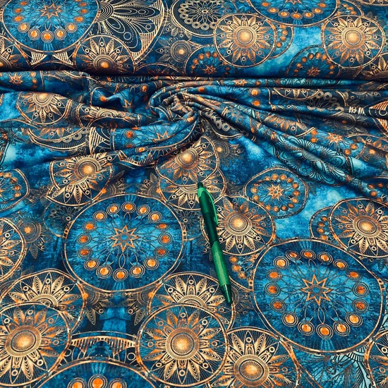 mandala mintás kevert szálas futter 1.3 m-es darab
