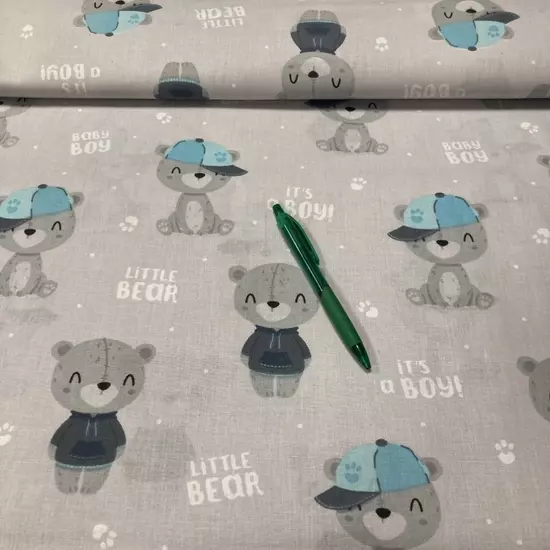 Szürke alapon "little bear maci" mintás pamut karton 1.3 m-es darab