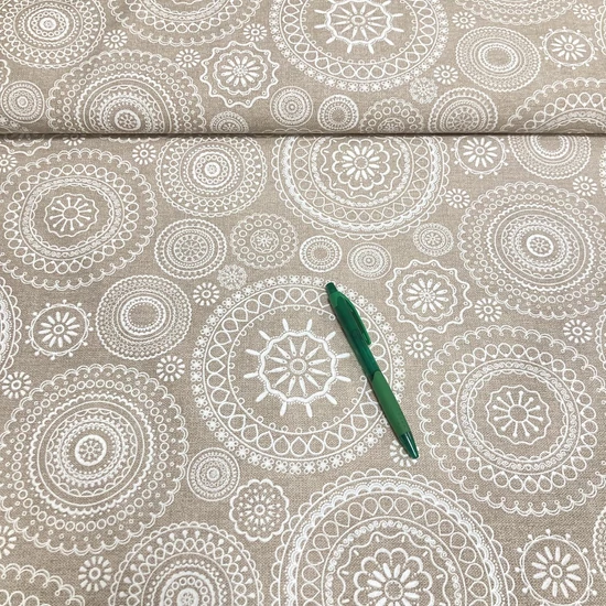 Bézs alapon mandala mintás loneta vászon  90 cm-es darab