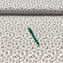 Kép 1/2 - Ekrü alapon mályva, apró virág mintás pamut karton